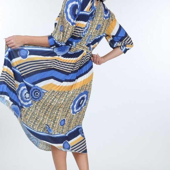 Women's Mellow Yellow Pleated Print Midi Beautiful Dress For Valentine NWT - Picture 3 of 5